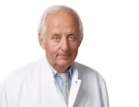 Dr. med. Kurt-Peter Hoecker