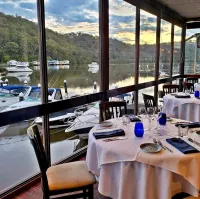 Lugarno Seafood Restaurant