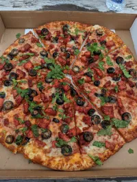 Popular Pizza