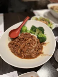 Chef Hung Taiwanese Beef Noodle