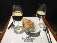 Holstein's Bistro