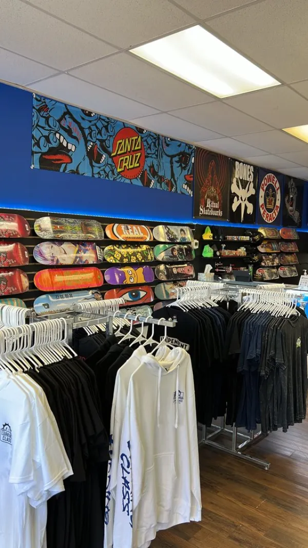 Planks Skate Shop