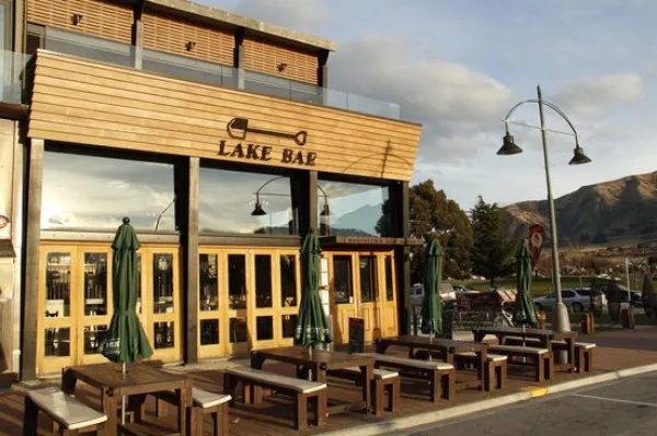 Lake Bar Wanaka