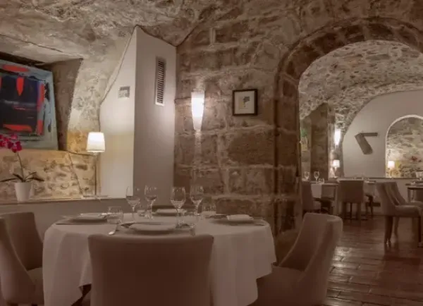 Les Caves Henri IV by Jean-Luc Le Formal