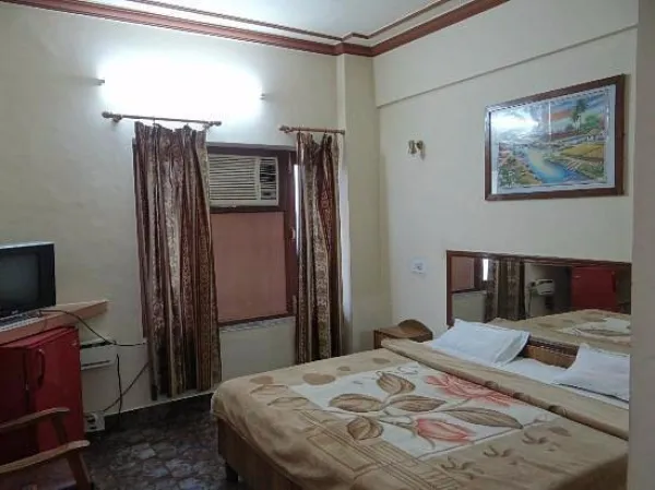 SHRI Guest House