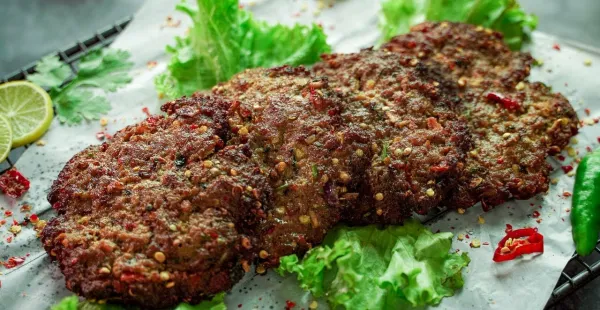 SPEEN ZAR SPECIAL CHAPLI KABAB AND CHIKEN KABAB