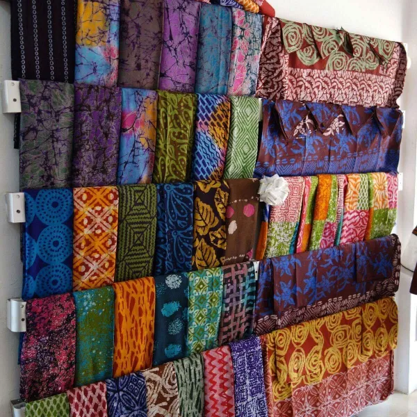 Aklala Batik du Togo - Souvenirs et Vêtements