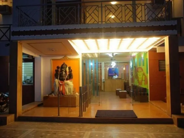 Hotel Manu Residency