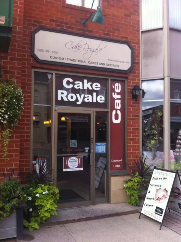 Cake Royal cafe