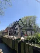 Buiten bij de sluis